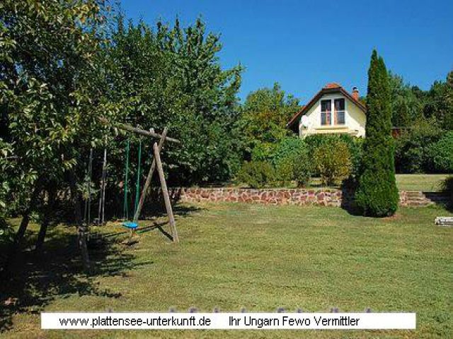 Holiday Home in Révfülöp – Panoramic View & Pool – Foto 4
