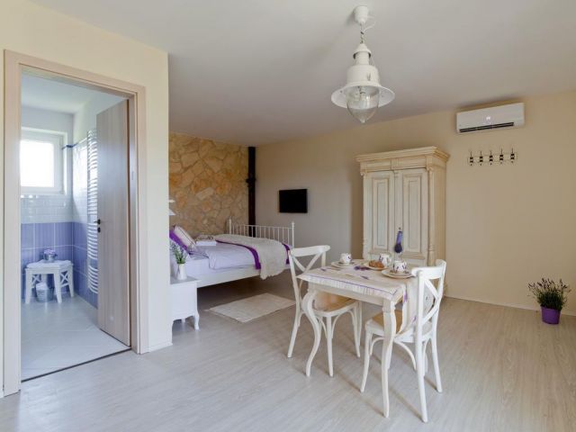 Appartementhaus in Tihany – Studios mit Pool und Klimaanlage – Foto 4